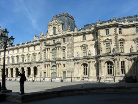 Walking to Louvre in Paris