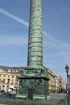 Bus tour in Paris