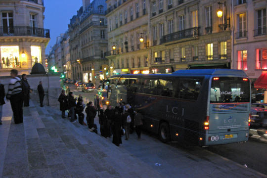 Arrive at Saint Roch in Paris